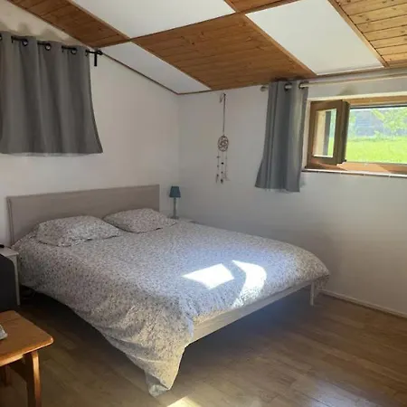 Calme Avec Jacuzzi Privé Pensión 3*
