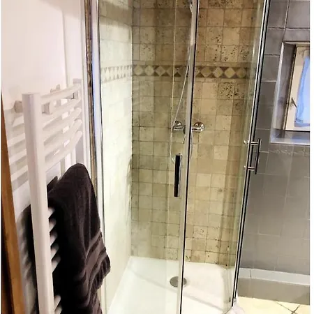 Calme Avec Jacuzzi Privé